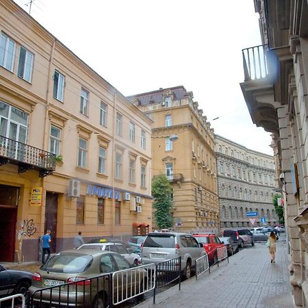 Cherry Hostel Lviv Εξωτερικό φωτογραφία